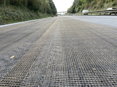 Application de 900 m² de géogrille S&P Reinforcement