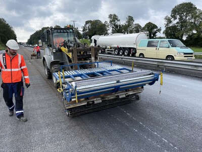 Machine mécanisée pour application des géogrille S&P Reinforcement