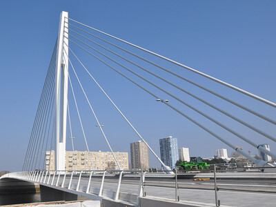 Application pour ancrages sur un pont